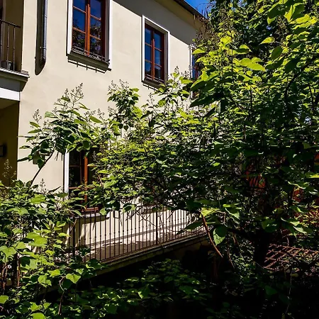 Nest Vibe Slovakova Apartamento
