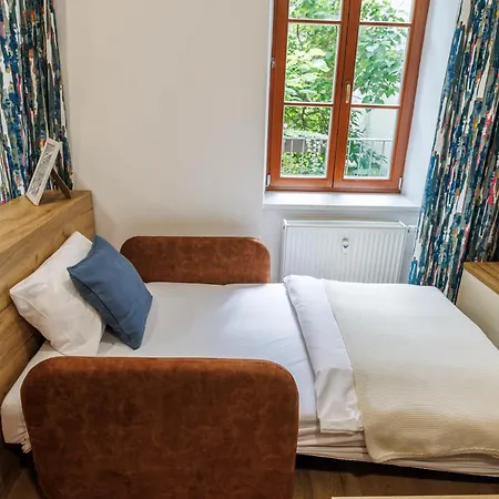 Nest Vibe Slovakova * Brünn