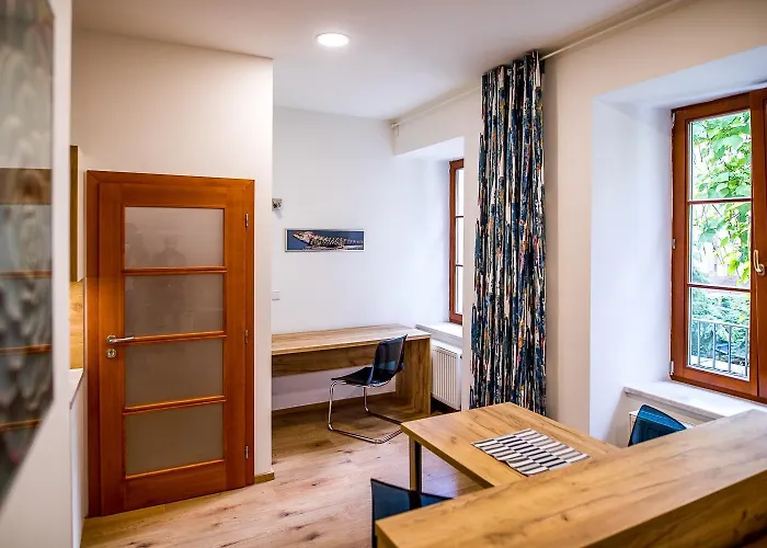 Nest Vibe Slovakova شقة
